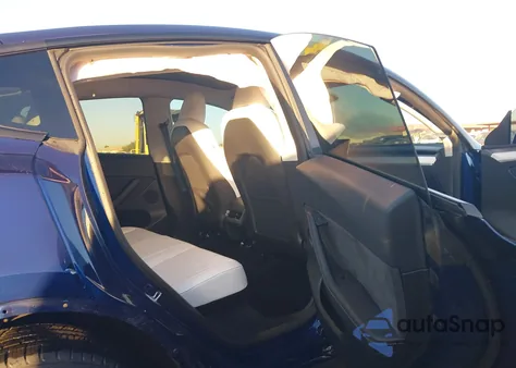 2023 Tesla Model Y Awd/Long Range Dual Motor All-Wheel Drive из США, поврежденный, VIN 7SAYGDEE8PF879286